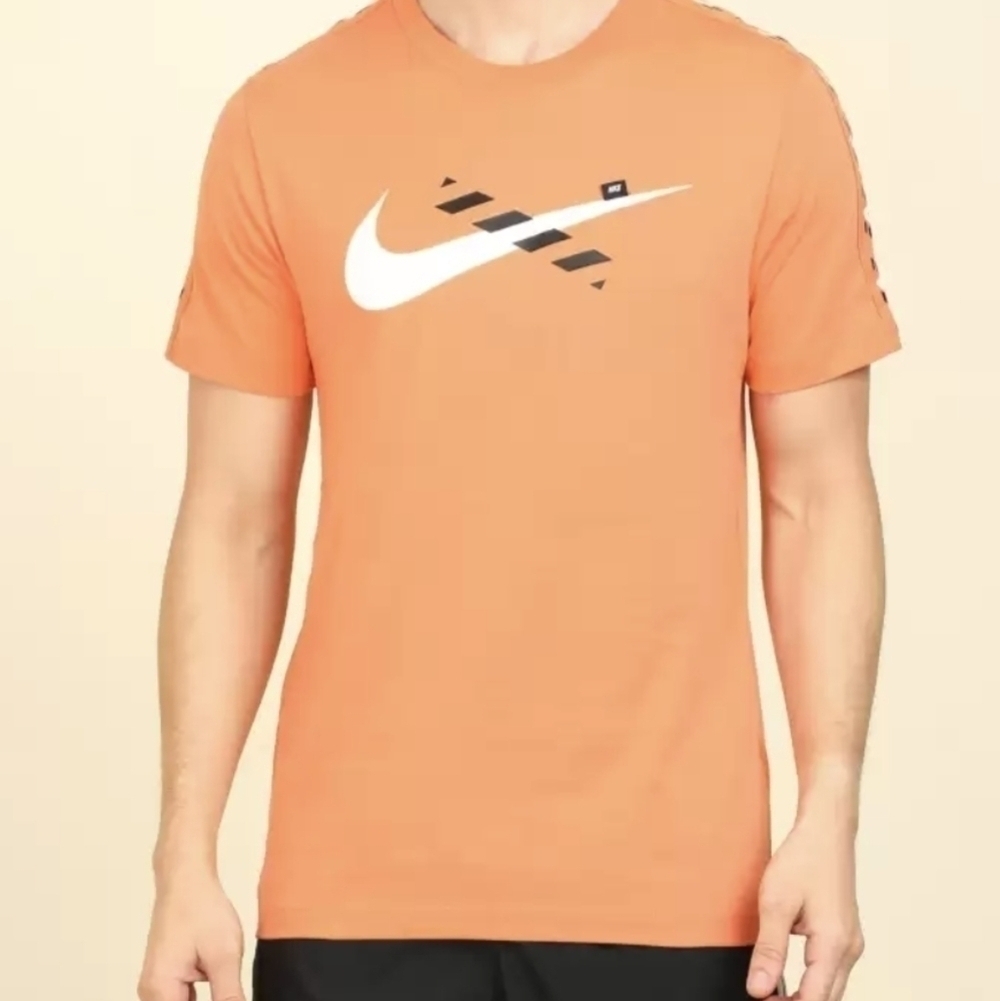 Nike  Orange T Shirt Neck  Mens Size L